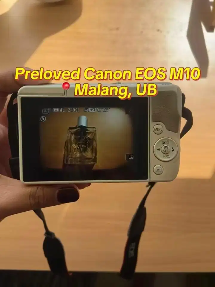 Preloved canon eos m10