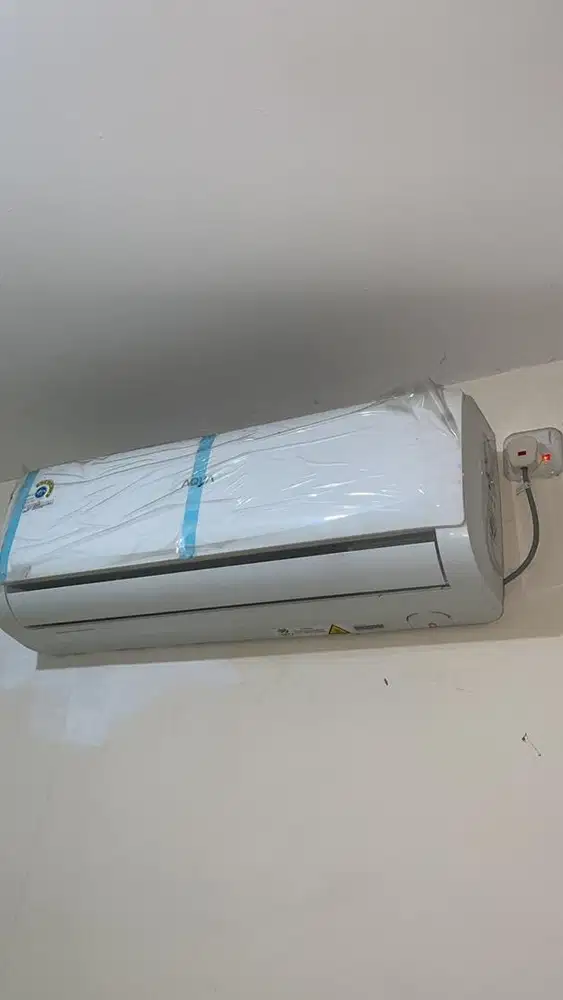 Jual AC merek Aqua 1/2 pk