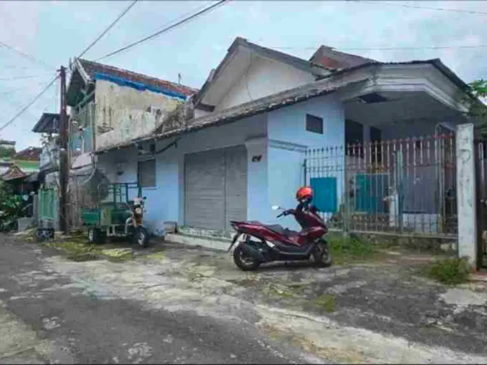rumah murah luas 200 di jalan bunga bunga suhat dekat kampus UB Brawijaya dan polinema akses mobil simpangan BU SEGERA
