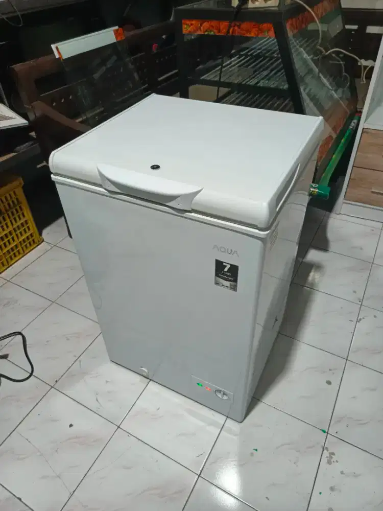 freezer box AQUA 100litet mulus normal dingin beku ori
