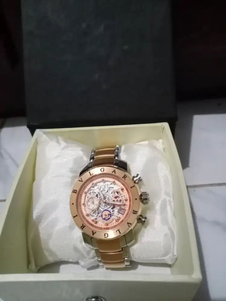 jam tangan wanita..  merk bvlgari