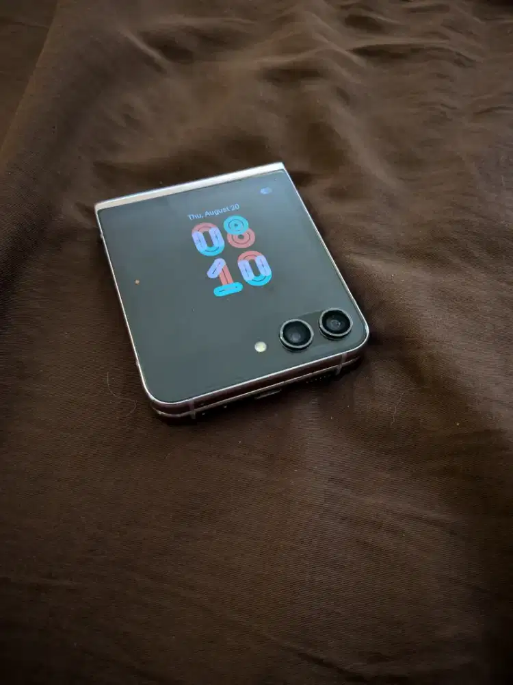 Samsung z flip 5 256 tt bt