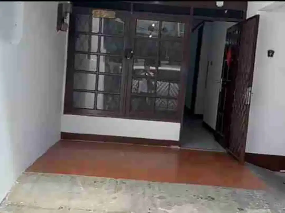 DISEWAKAN RUMAH NYAMAN SIAP HUNI DI KOSAMBI BARU CENGKARENG JAKARTA BARAT