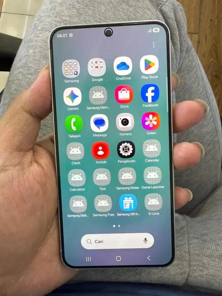Samsung galaxy S25 12/512 second