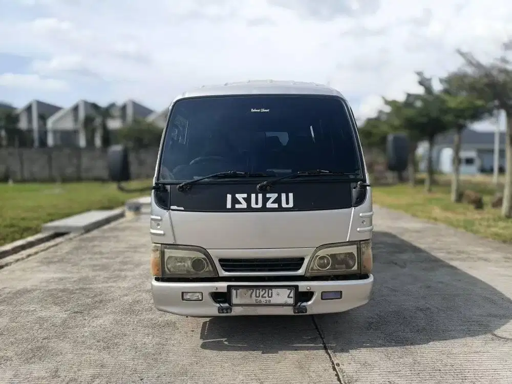Isuzu Elf manual 2008 unit siap pake