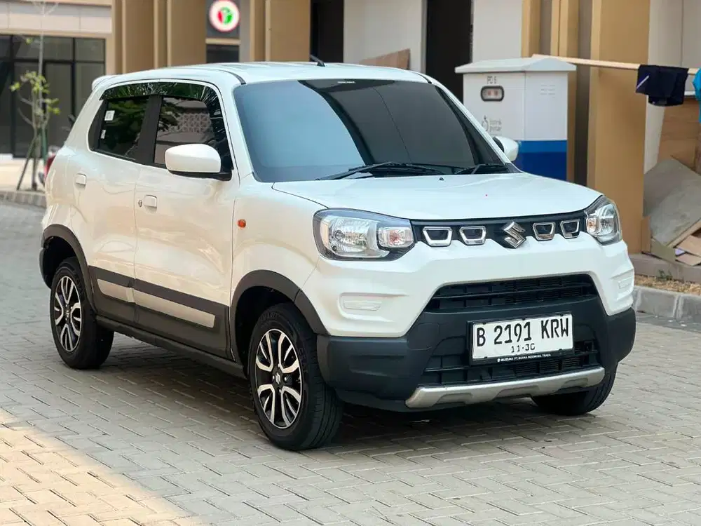 Spresso 1.0 AGS 2025 Low KM Mulus Terawat Siap Pakai