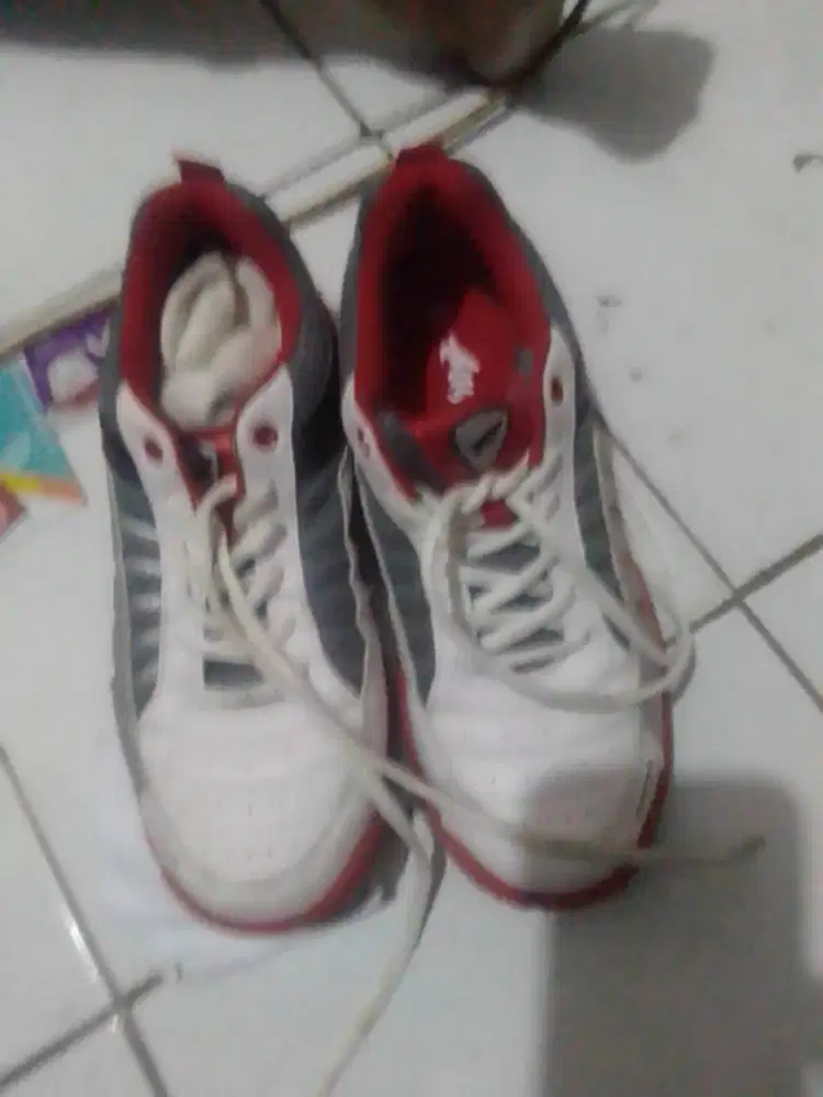 sepatu eagle running