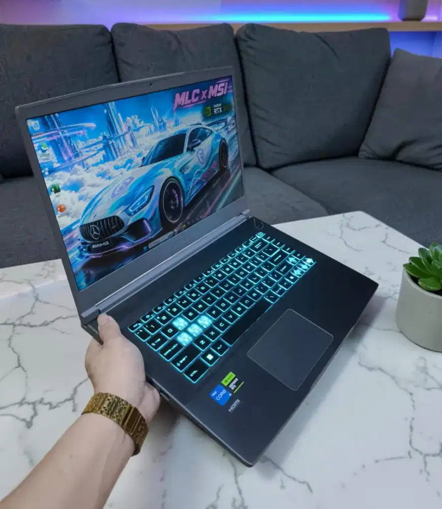MSI Thin 15 Core i5 gen 12 Ram 8/512gb Ssd Dual Vga Nvidia Rtx 3050