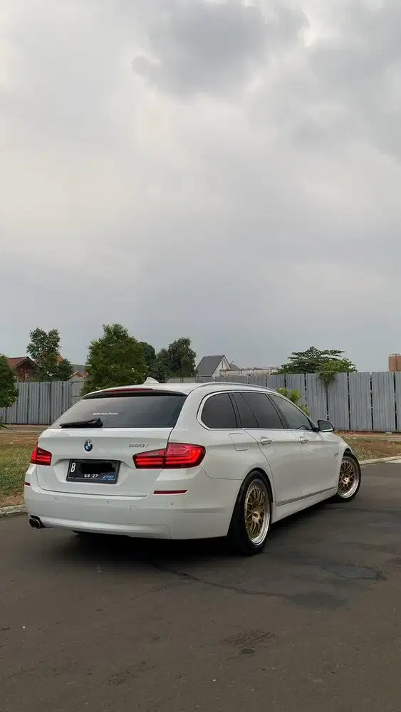 2014 BMW 528i F11 Station Wagon