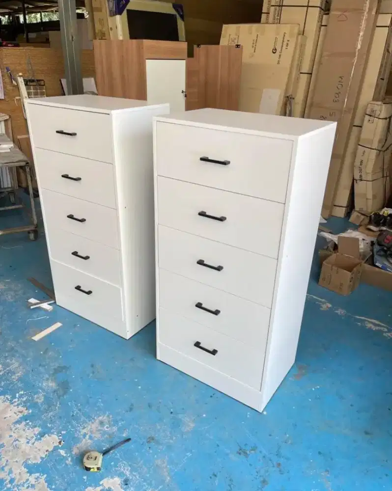 Meja Kabinet modern