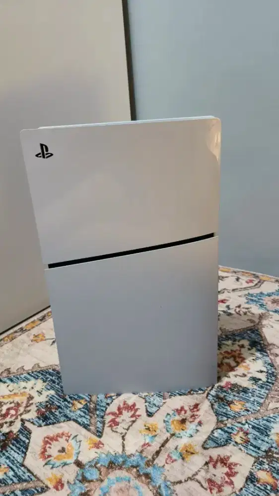 PS5 Slim Digital Version + Disc Drive Sony Indonesia