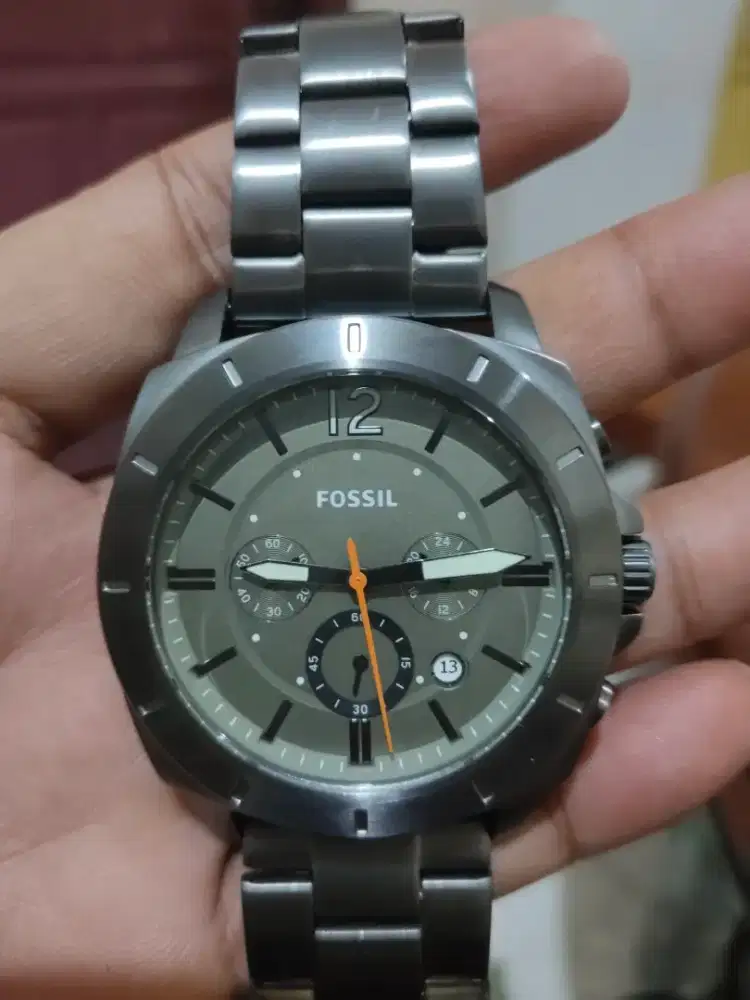Jam Fossil BQ2682