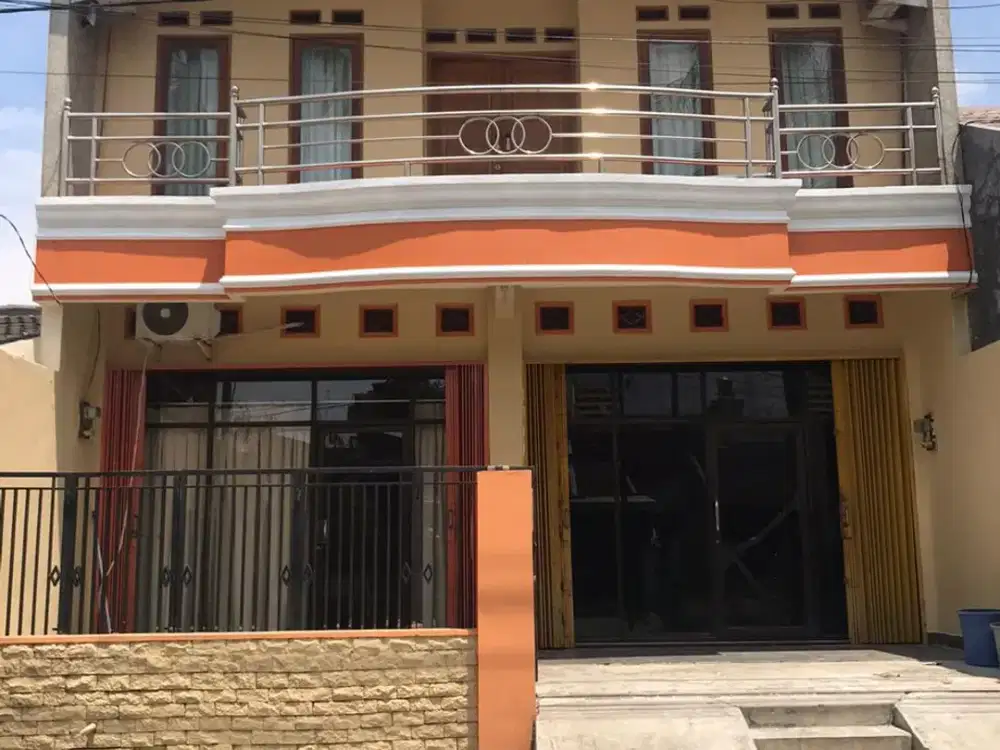 Disewakan RuKan (Rumah Kantor) 2 Lantai Dekat ke Pintu Toll Bekasi Timur Di Kecamatan Rawa Lumbu. Kota Bekasi