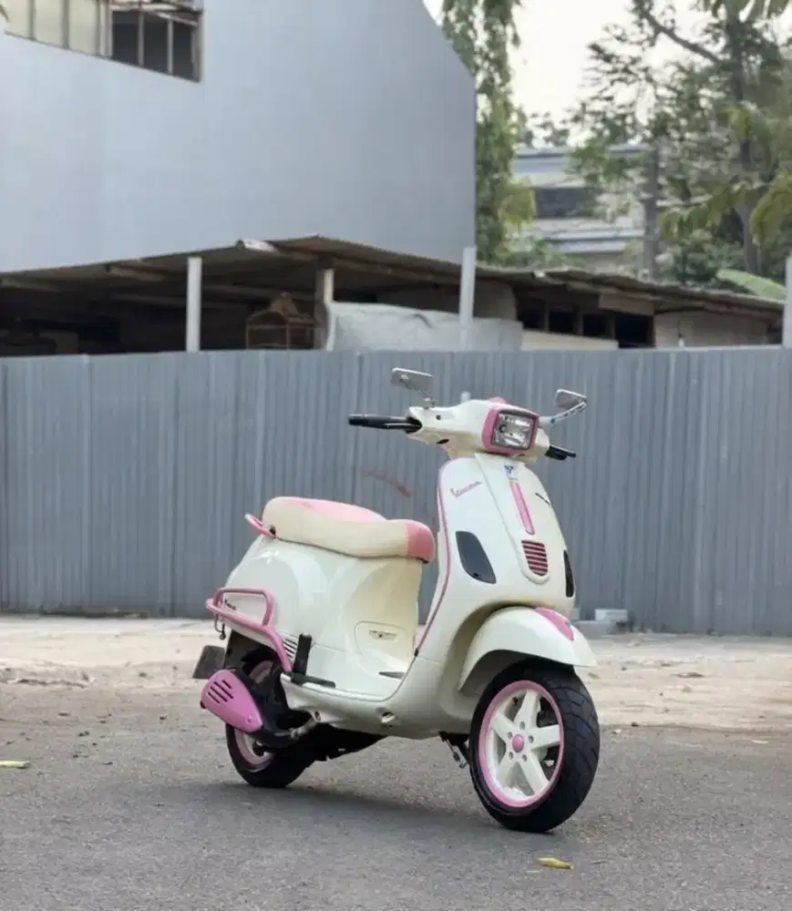 DIJUAL PIAGGIO VESPA S 150 3V TAHUN 2013 PERFECT CONDITION