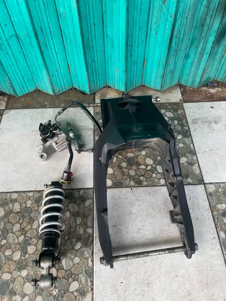 Swing arm R15 v3