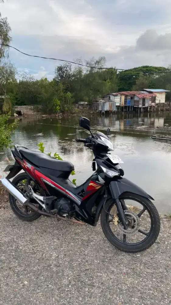 jual Honda supra x 125 fi 2010, masih bisa nego tipis-tipis.