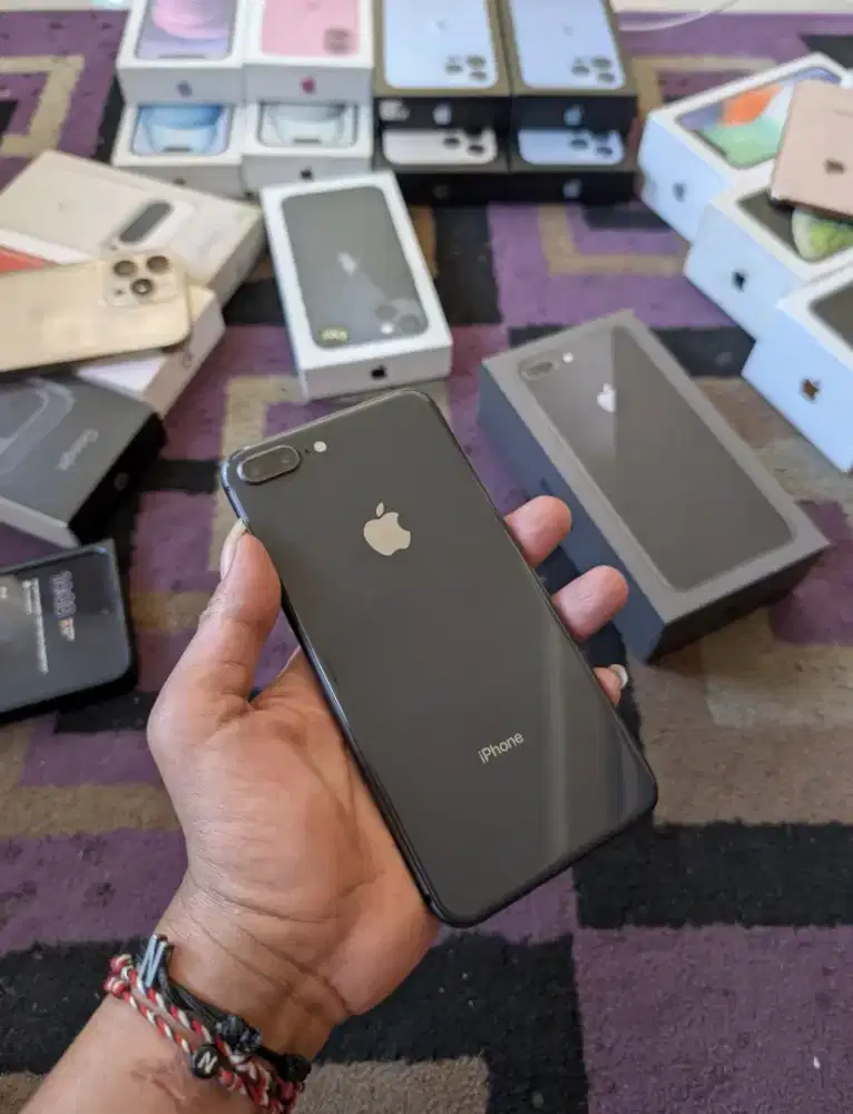 iPhone 8 Plus 64Gb ex iBox