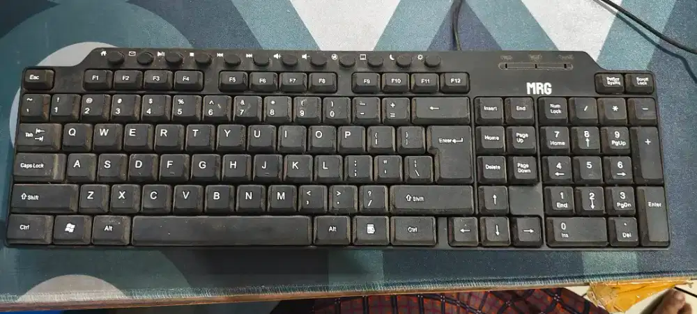 Keyboard Full-size USB Merk MRG - Bekas Normal (Nett 50rb)