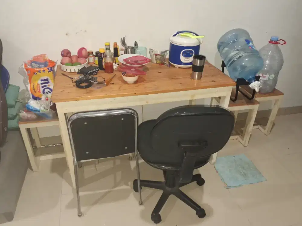 Dijual meja dan kursi - edisi pindahan