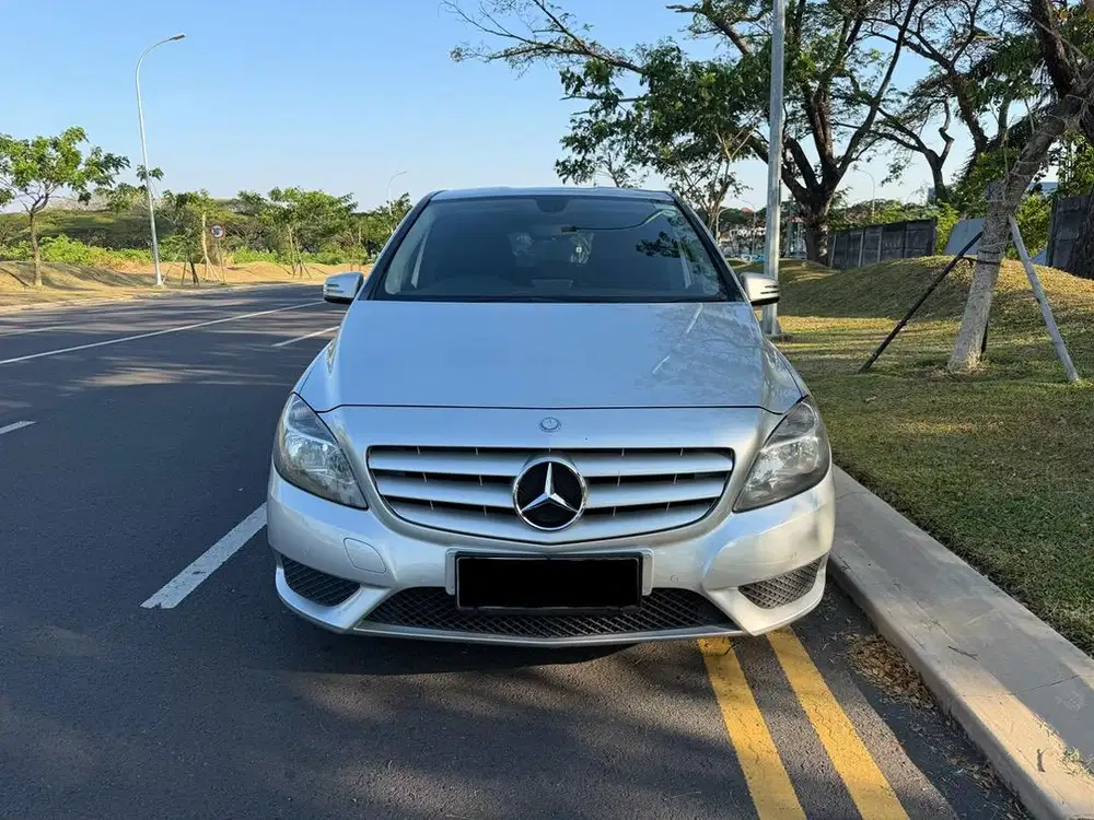 Mercedes benz mercy b200