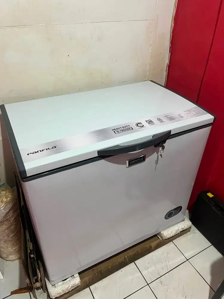 Jual Frezer panfila baru dipakai 1 bulan