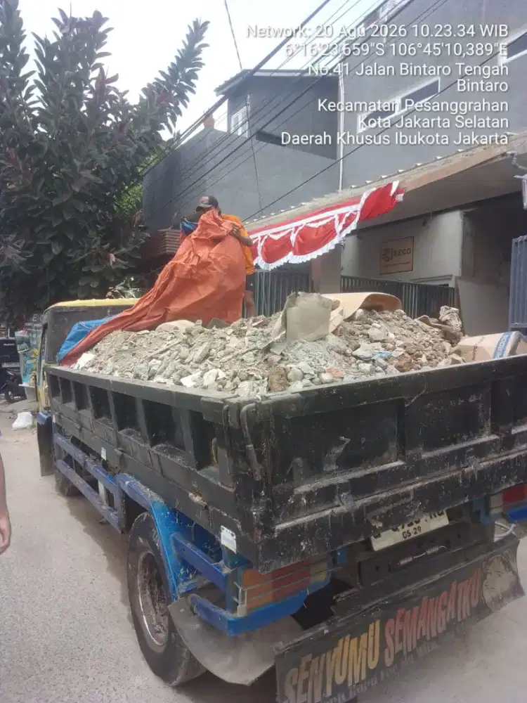Jasa buang puing dan urugan