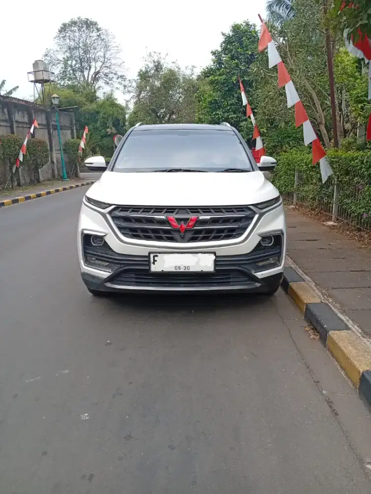 Wuling almaz lux plus 2019 putih