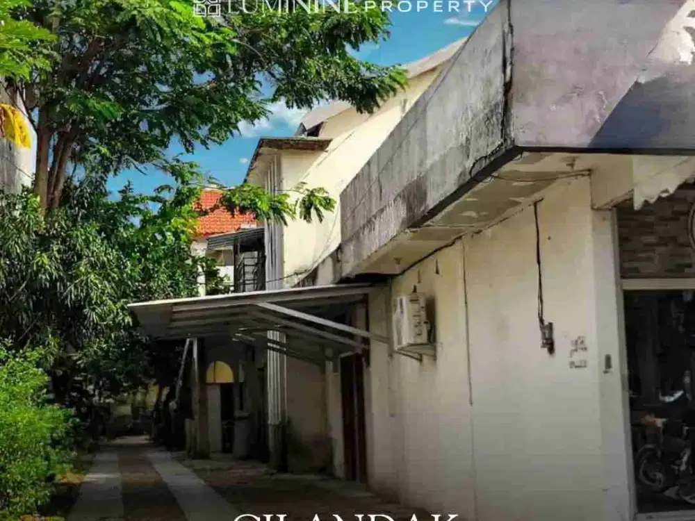 DIJUAL RUMAH PINGGUR JALAN UTAMA DI CILANDAK HITUNG TANAH,COCOK UNTUK USAHA KOMERSIL,BELAKANG CITOS