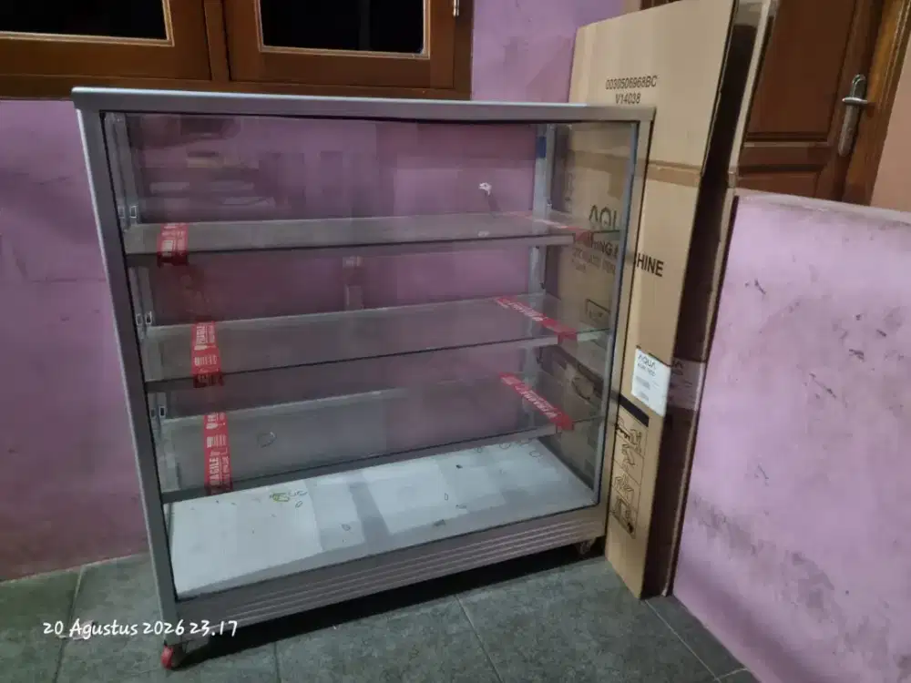 ETALASE UKURAN 1 METER (CUMA 2 BULAN PEMAKAIAN