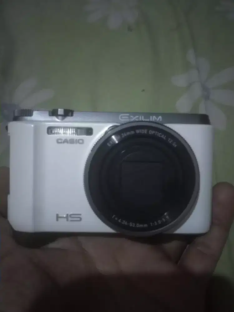 Kamera digital digicam Casio ex-zr1200 ada minus