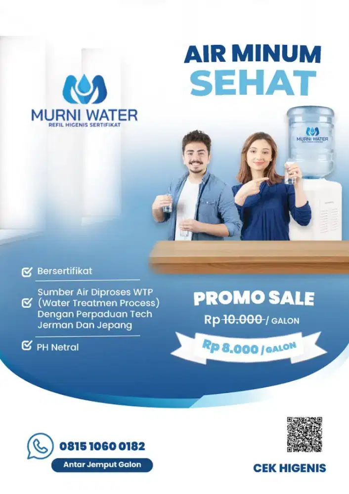 Pegawai antar air galon isi ulang