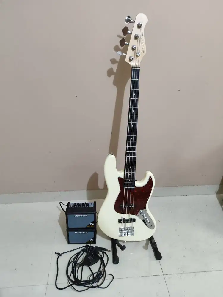 Bass Elektrik Donner DJB - 510B + Ampli Blackstar