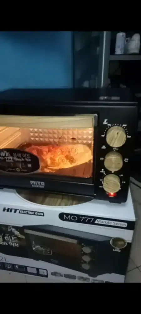 Oven mito mo 777 22 liter hitam wood