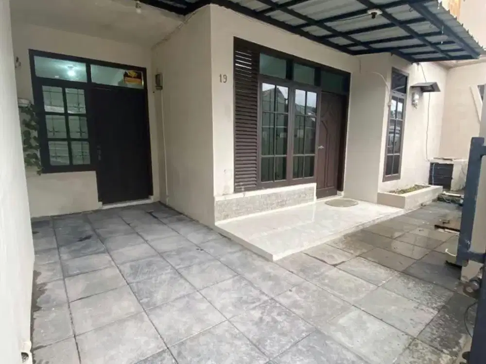 Rumah 2 Lantai Siap Huni margahayu raya Dekat Buah Batu Bandung