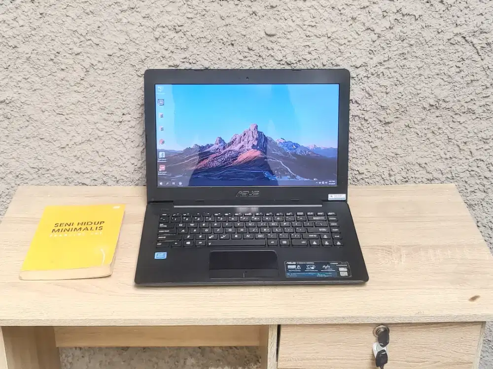 Laptop Asus X453M Udah QuadCore Enak Pakai Ram 8/128 Tinggal pakai
