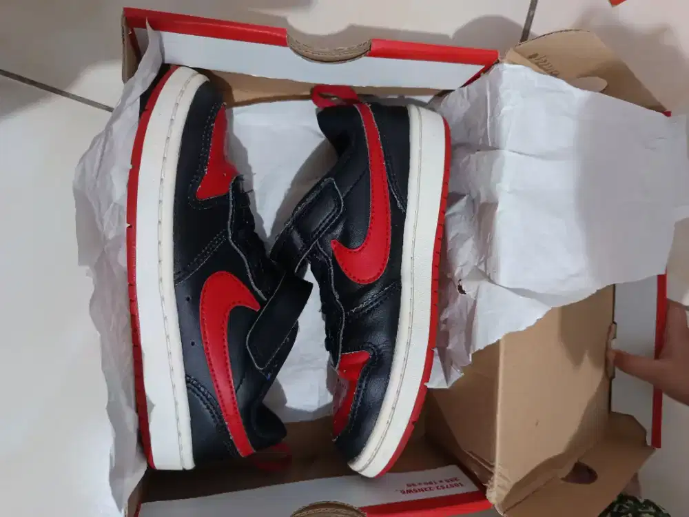 Preloved anak  nike court borough low 2