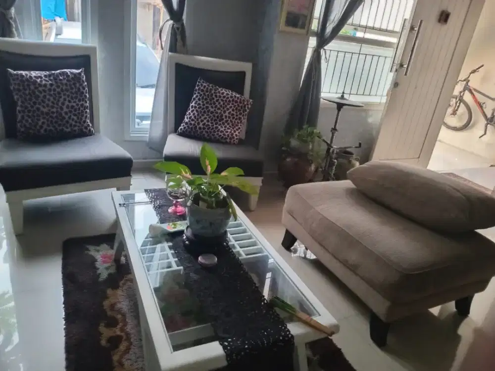 1 set furniture ruang tamu cantik