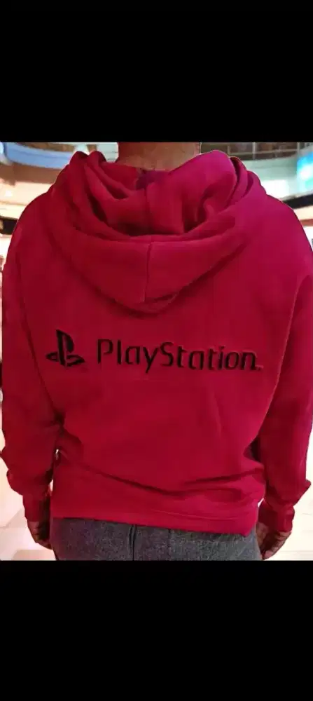 Dijual Jaket Hoodie Sweater Zara Playstation  PS Rare item kesayangan.
