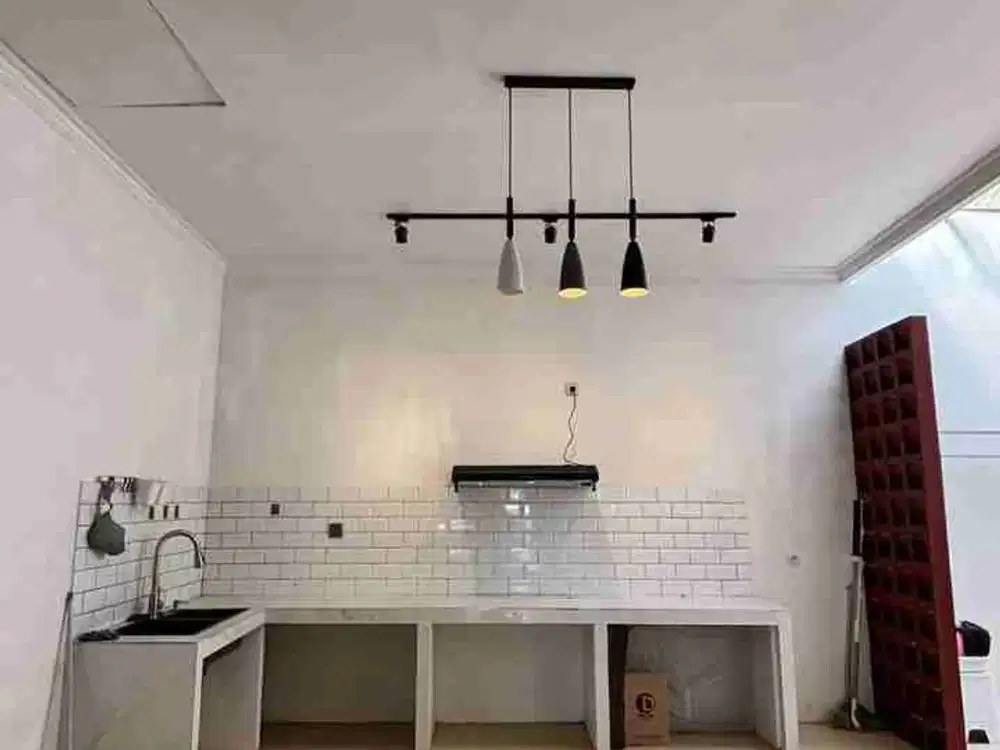 Rumah Cantik di Pinggir Jalan Sindanglaya Arcamanik Luas Tanah 110 harga 650 Juta