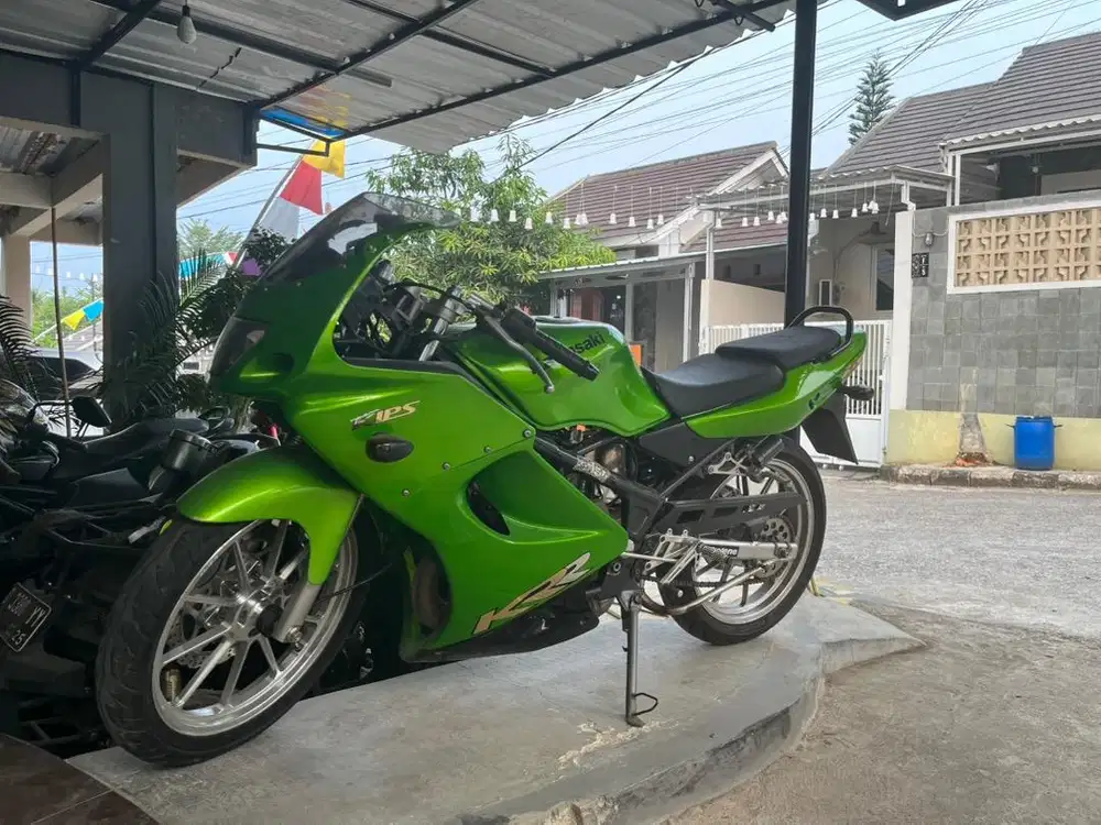 Kawasani ninja rr 150