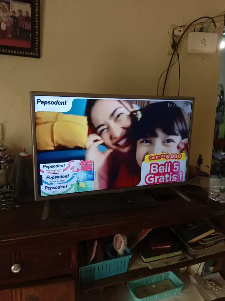 LG Smart TV -32LB582D jual 1.3 jt nego