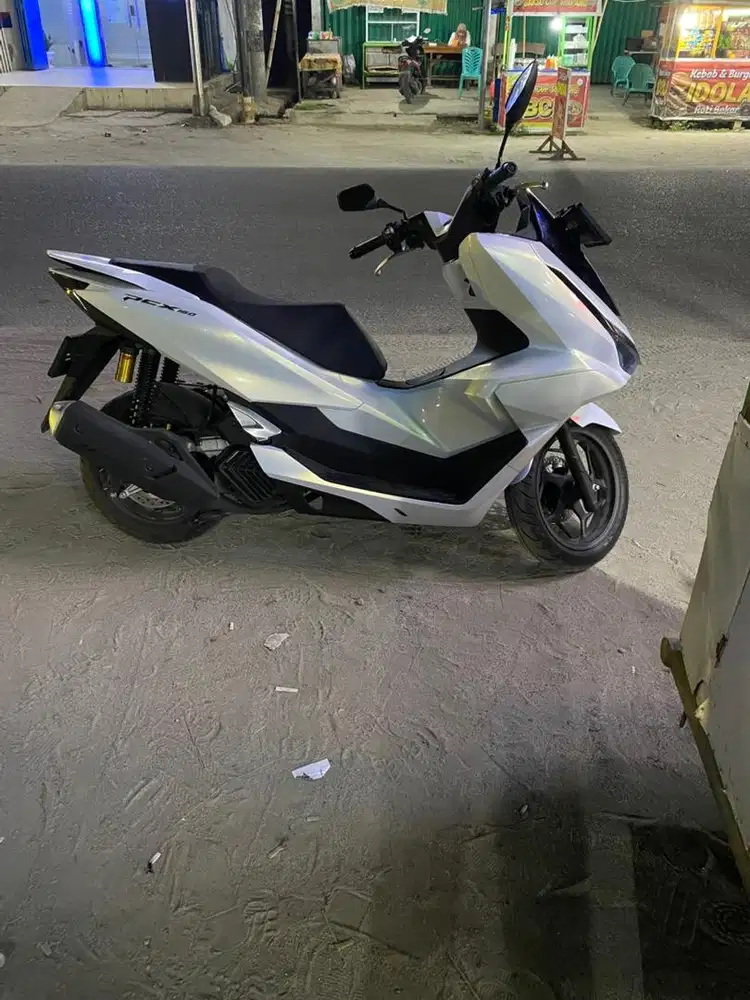 Pcx 160 putih 2026