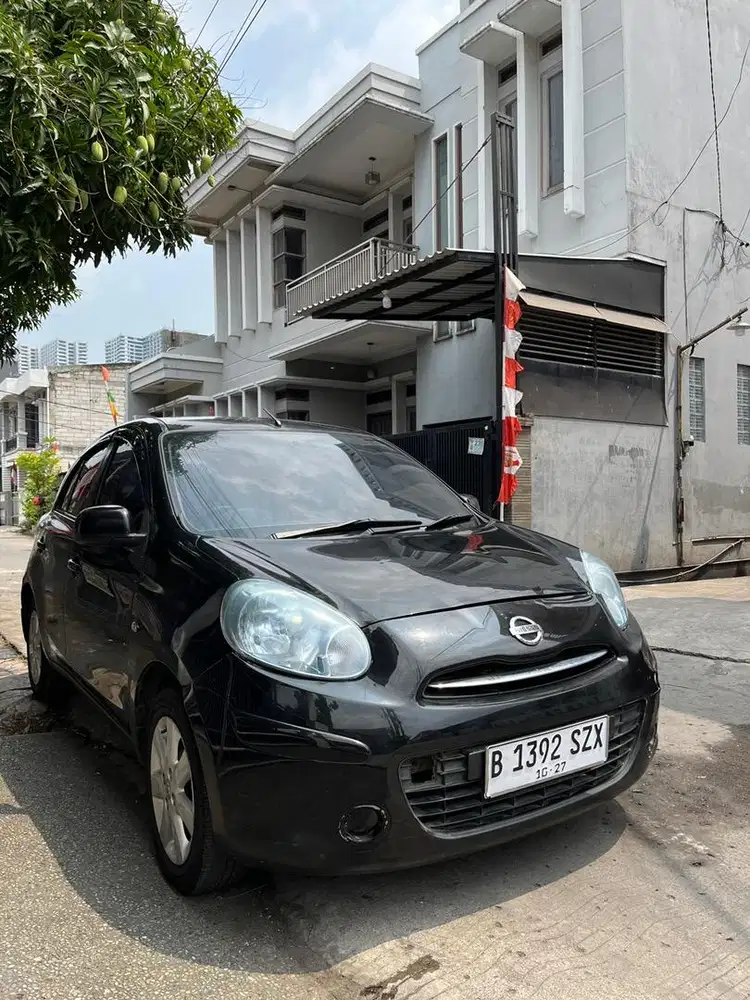 Nissan March 2012 Bensin