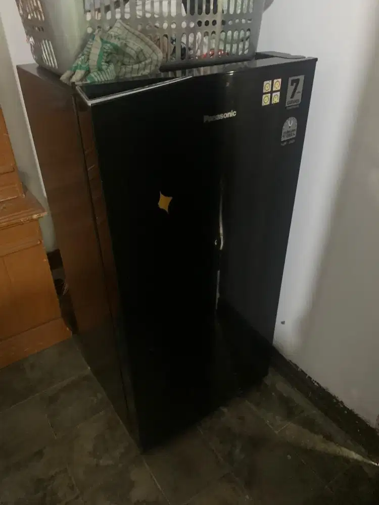 Kulkas panasonic nr-af171s 1 pintu