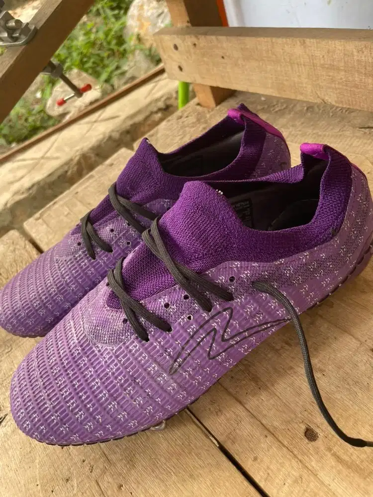 Sepatu bola dan minisoccer