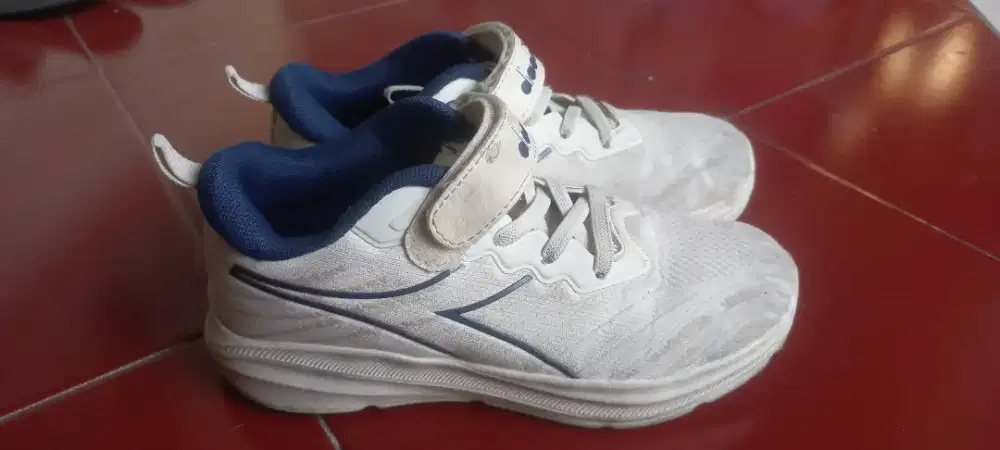 Jual Sepatu Diadora Anak