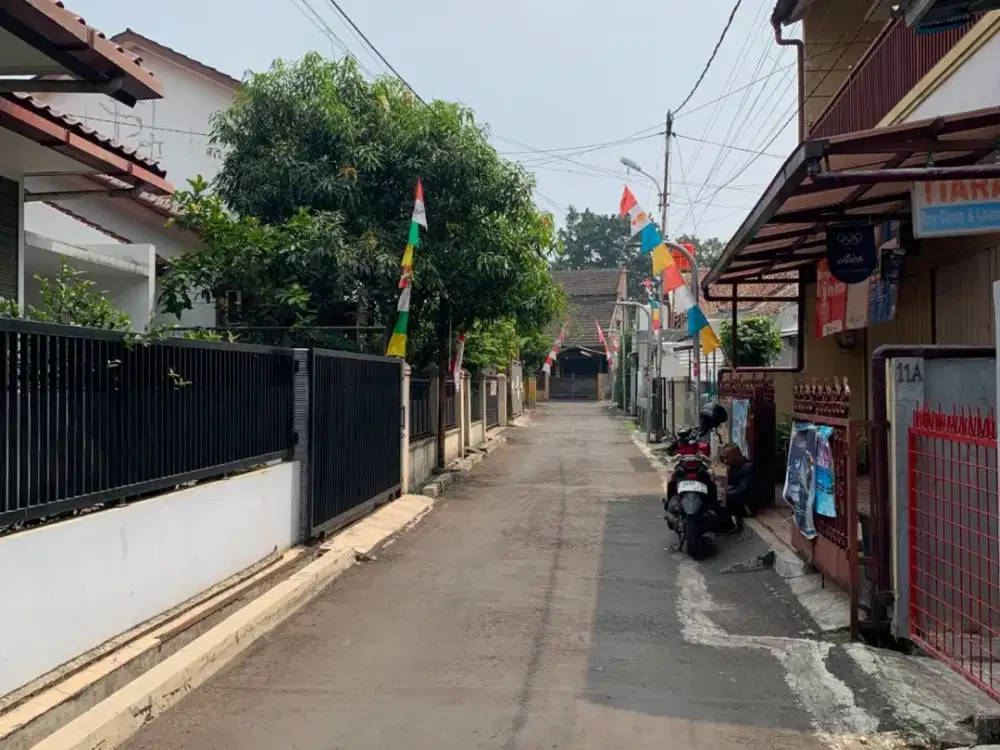 TURUN HARGA! DIJUAL MURAH RUMAH HITUNG TANAH DALAM KOMPLEK SAYAP LODAYA TURANGGA