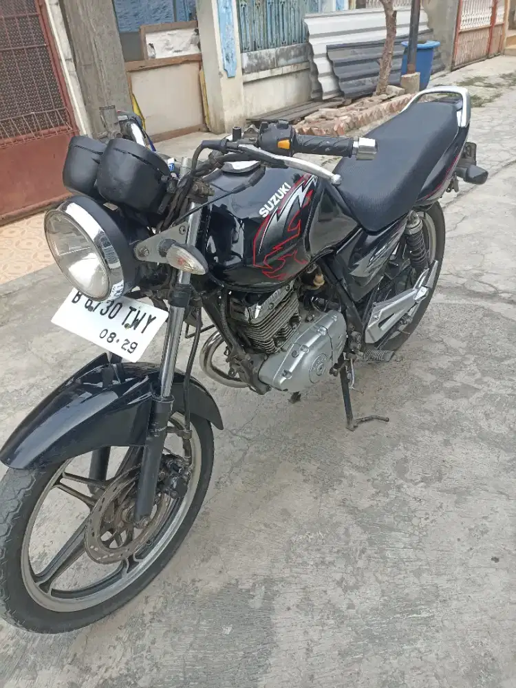 Suzuki thunder 125 th 2008 surat lengkap. Barang original tinggal pake