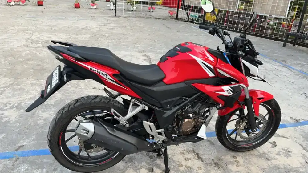 [Seperti Baru] Honda CB150R SteetFire 2020 Merah