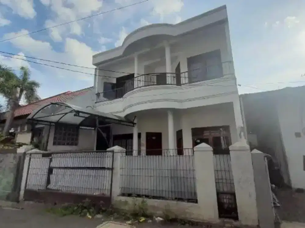 Rumah 2 Lantai Siap Huni regol sayap kembar BKR Buah Batu Bandung
